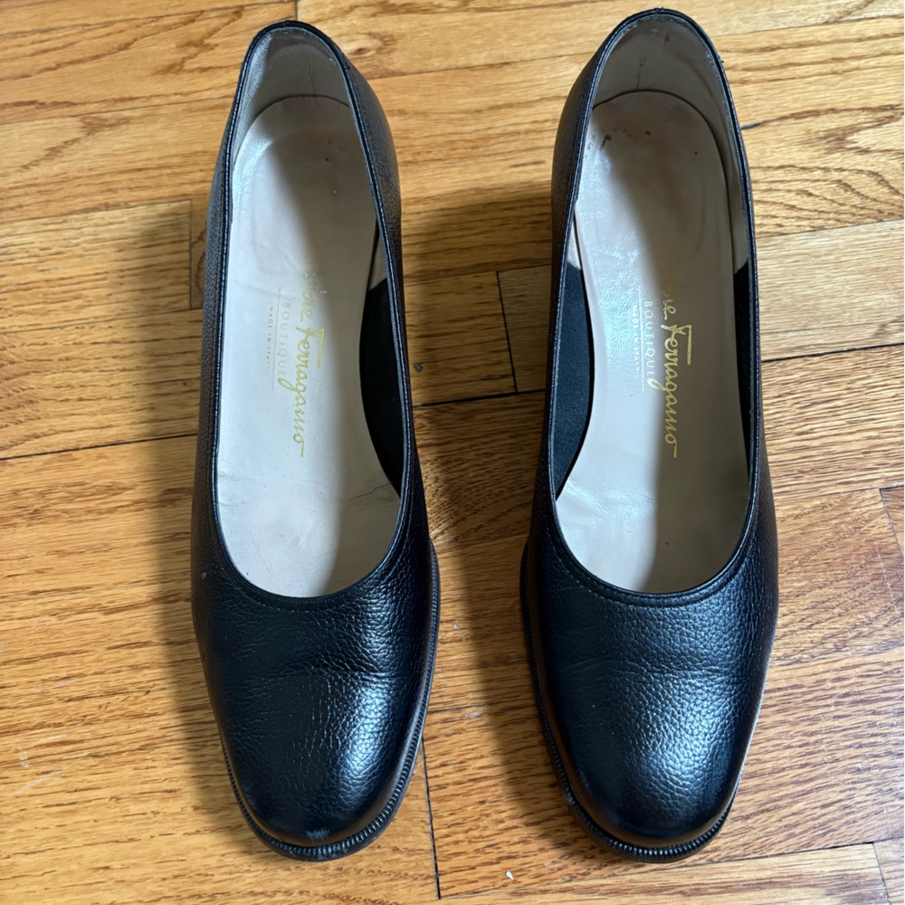 Salvatore Ferragamo Black Pebbled Leather Pumps